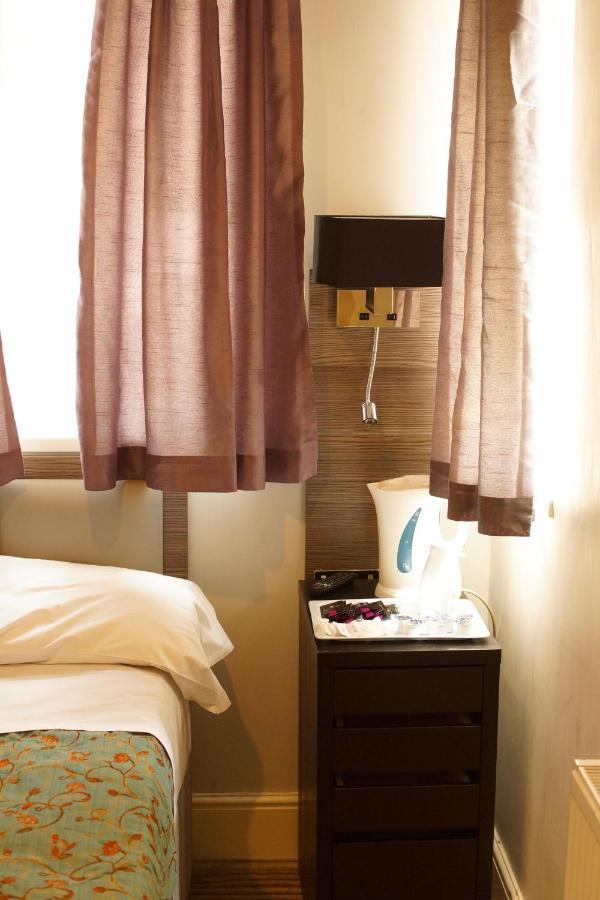 Plaza Hotel London Bagian luar foto