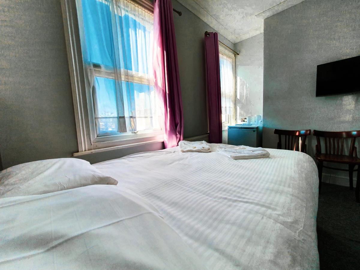 Plaza Hotel London Bagian luar foto