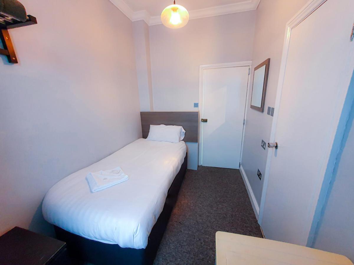 Plaza Hotel London Bagian luar foto