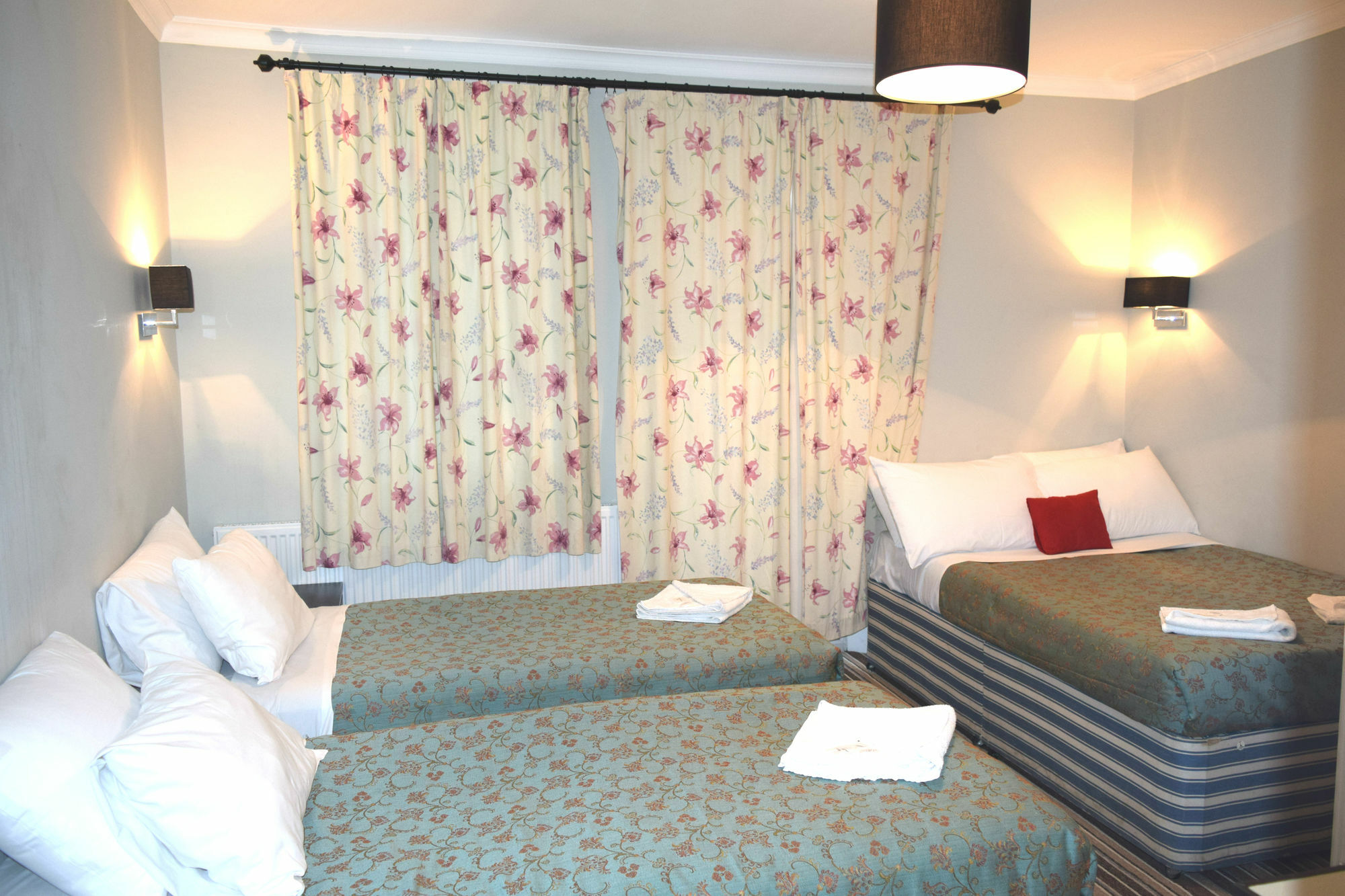 Plaza Hotel London Bagian luar foto
